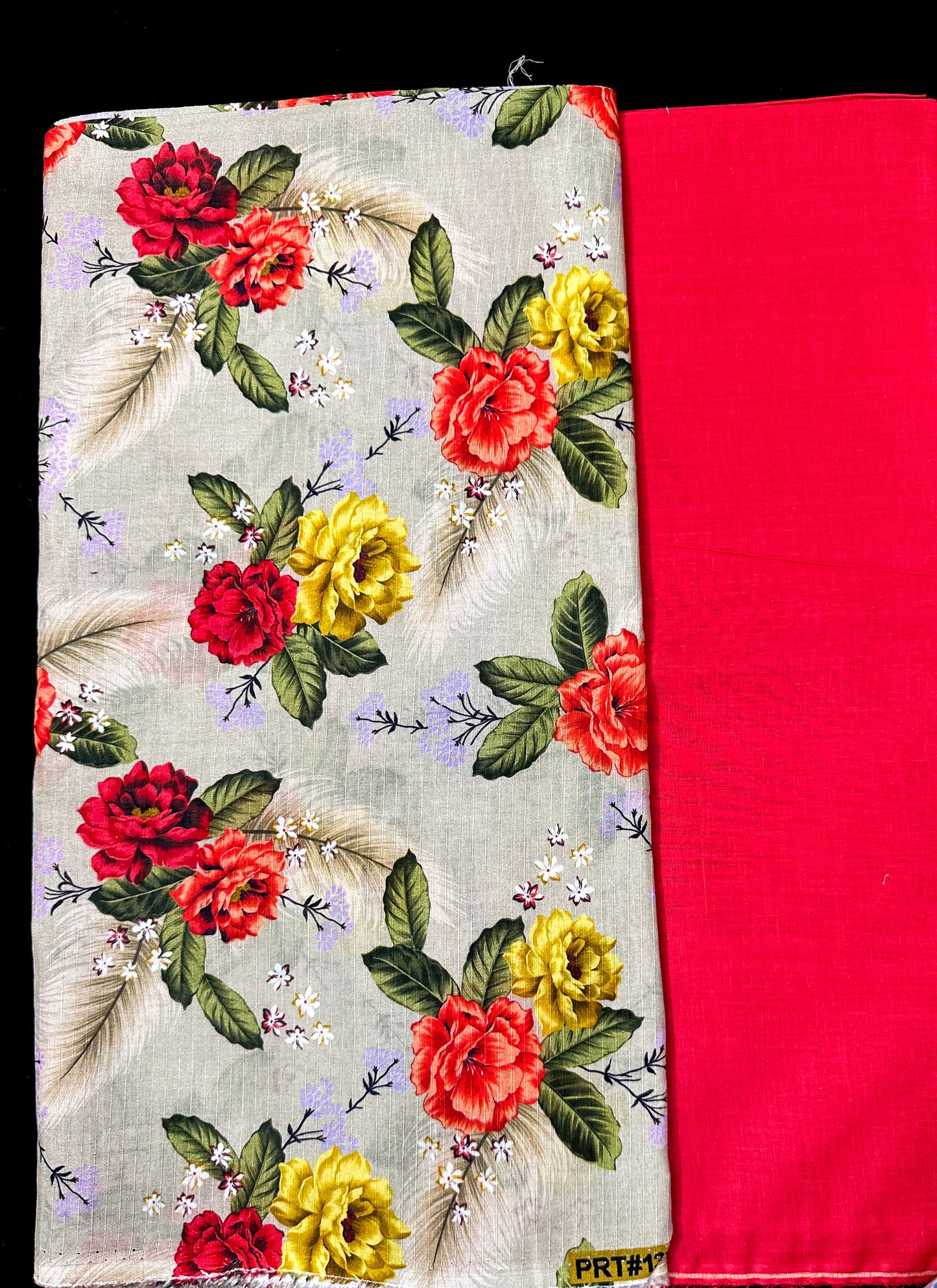 2 Pcs Doriya Lawn Print suit { line texture }